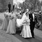 Prinsesse Ragnhild kommer ut av Asker kirke som fru Lorentzen 15. mai 1953.