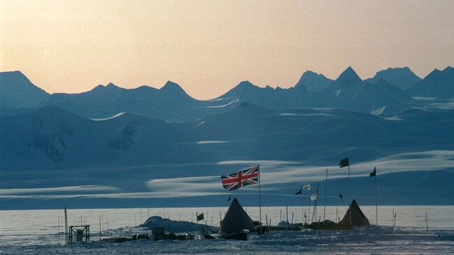 Britisk base ved Lake Ellisworth, Antarktis (Foto: Niel Ross/University of Edinburgh) Britisk base ved Lake Ellisworth, Antarktis (Foto: Niel Ross/University of Edinburgh)
