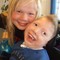 Mikael Larssen og storesøster Angelica (10).