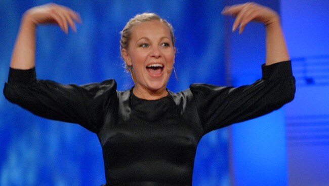 mia gundersen toppløs sex stillinger mia gundersen toppløs sex stillinger