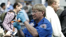 Flyplasskontroll i USA (Foto: Rick Bowmer/Ap) Flyplasskontroll i USA (Foto: Rick Bowmer/Ap)