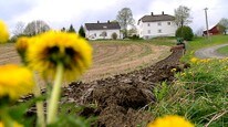 Gård i Sørum kommune (Foto: Mats Sparby/NRK)