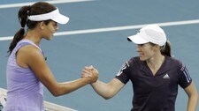 Justine Henin (t.h.) knuste Ana Ivanovic  (Foto: Pickard/Scanpix/AP)
