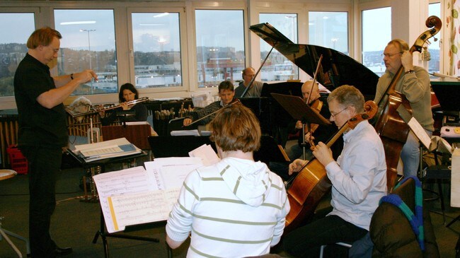 Cikada-ensemblet på øverommet (Foto: Bodil Johanne Jensen) Cikada-ensemblet på øverommet (Foto: Bodil Johanne Jensen)