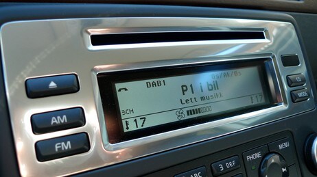 DAB digitalradio i bil (NRK) DAB digitalradio i bil (NRK)