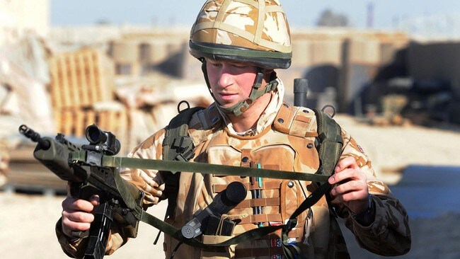Storbritannias prins Harry i Afghanistan (Foto: JOHN STILLWELL/AFP)
