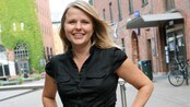 Kari Helene Partapuoli mener rasismeparagrafen må bestå - Leder for Antirasistisk senter Kari Helene Partapuoli mener rasismeparagrafen må opprettholdes. 