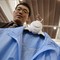 Sør-Koreas Lee Beom Sok tror at en kleshenger som sprøyter deodorant over klærne er noe verden har savnet. 