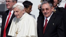 Pave Benedict og Raul Castro (Foto: Ramon Espinosa/Ap) Pave Benedict og Raul Castro (Foto: Ramon Espinosa/Ap)