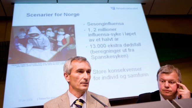 Helsedirektør Bjørn-Inge Larsen ( til venstre) og helseminister Bjarne Håkon Hanssen (Foto: Larsen, Håkon Mosvold/SCANPIX) Helsedirektør Bjørn-Inge Larsen ( til venstre) og helseminister Bjarne Håkon Hanssen (Foto: Larsen, Håkon Mosvold/SCANPIX)
