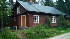 En del av grendehuset er innredet for overnattingsgjester.