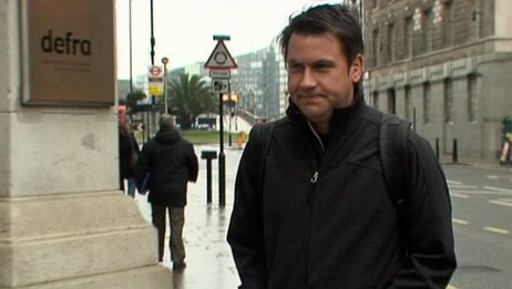 Fred Jonny Berg i London (Foto: Johan E. Bull/NRK) Fred Jonny Berg i London (Foto: Johan E. Bull/NRK)