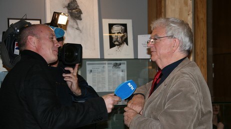 Jan Erik Vold intervjues av NRK, 16.10.09 (Foto: Ragnhild Krogvig Karlsen/NRK) Jan Erik Vold intervjues av NRK, 16.10.09 (Foto: Ragnhild Krogvig Karlsen/NRK)