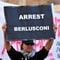 Flere benyttet muligheten til å protestere mot statsminister Silvio Berlusconi. Flere benyttet muligheten til å protestere mot statsminister Silvio Berlusconi.