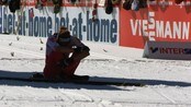 Kowalczyk om Bjørgen: - Hun er perfekt - Polske fans heier på Justyna Kowalczyk under tremila i ski-VM i Val di Fiemme. Kowalczyk ble nummer to etter Marit Bjørgen, en andreplass hun sier hun er fornøyd med.  Reporter: Harald Thingnes. Foto: Margret Helland. Redigering: Anders Ween