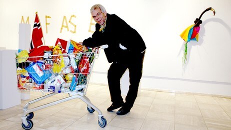 Kunstneren og kunsten (Foto:Yngve Tørrestad/NRK) Kunstneren og kunsten (Foto:Yngve Tørrestad/NRK)