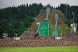 Lysgårdsbakkene i Lillehammer - stor og liten bakke. Noen hopper bakken ned, andre hopper opp trinnene - god trening...