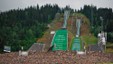 Lysgårdsbakkene i Lillehammer - stor og liten bakke. Noen hopper bakken ned, andre hopper opp trinnene - god trening...