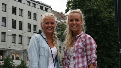 Marthe Helgesen og Kine Knutsen (Foto: Eliese Laustsen/NRK)