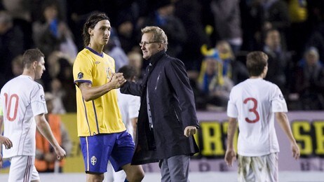 Zlatan Ibrahimovic og Erik Hamrén (Foto: JONATHAN NACKSTRAND/Afp)