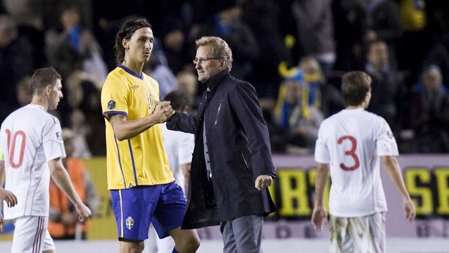 Zlatan Ibrahimovic og Erik Hamrén (Foto: JONATHAN NACKSTRAND/Afp) Zlatan Ibrahimovic og Erik Hamrén (Foto: JONATHAN NACKSTRAND/Afp)