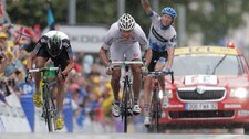 Hushovd spurtslår Boasson Hagen i tdf (Foto: Peter Dejong/Ap) Hushovd spurtslår Boasson Hagen i tdf (Foto: Peter Dejong/Ap)