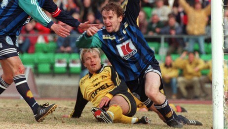Arild Stavrum scorer (Foto: Poppe, Cornelius/Scanpix) Arild Stavrum scorer (Foto: Poppe, Cornelius/Scanpix)