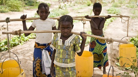 Barn i tørkerammede Sahel-området (Foto: Fatoumata Diabate/Afp) Barn i tørkerammede Sahel-området (Foto: Fatoumata Diabate/Afp)