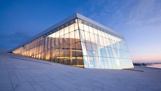 Den Norske Opera og Ballett (Foto: Trond Isaksen, Statsbygg) Den Norske Opera og Ballett (Foto: Trond Isaksen, Statsbygg)