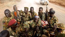 Sør-Sudans hær (SPLA) kjører i Unity State, langs grensa til Sudan. (Foto: GORAN TOMASEVIC/Reuters) Sør-Sudans hær (SPLA) kjører i Unity State, langs grensa til Sudan. (Foto: GORAN TOMASEVIC/Reuters)