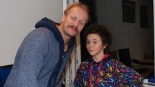 Hallvard Holmen og Sebastian Warholm klar for Himmelblå-nettmøte (Foto: Antonia Pambou/NRK)
