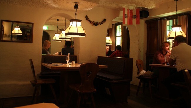 Rauhrackel restaurant (Foto: Sjur Øveraas Knudsen/NRK) Rauhrackel restaurant (Foto: Sjur Øveraas Knudsen/NRK)