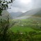 Fotografen var på ferie Flåm i mai og fikk oppleve rekordnedbøren på Vestlandet. Jeg nøt hver time uten regn og var heldig at den regnbuen dukket opp akkurat da jeg stod på utsiktspunktet nær Brekkefossen, skriver fotograf Thomas Oppelt.