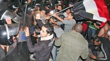 Ambassade stormet i Egypt (Foto:Ahmed Gomaa) /Scanpix/AP)
