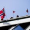 Mange var møtt fram for å få et glimt av de kongelige. Mange var møtt fram for å få et glimt av de kongelige.