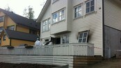 Livstruende skadd etter brann i Flekkefjord - En 29 år gammel mann er sendt til Haukeland 
universitetssjukehus med kritiske brannskader etter en brann i Flekkefjord.