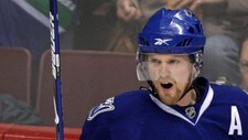 Canucks Sedin Award Hockey (Foto: DARRYL DYCK/Ap) Canucks Sedin Award Hockey (Foto: DARRYL DYCK/Ap)