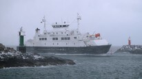 Bilferga ”Sigrid” ankommer Melbu havn etter en litt strabasiøs tur over Hadselfjorden. (Foto: Bjørn Eide) Bilferga ”Sigrid” ankommer Melbu havn etter en litt strabasiøs tur over Hadselfjorden. (Foto: Bjørn Eide)