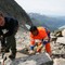 Arild Bødal og Ang Tshering Sherpa. med steinarbeid i skaret på 1400 meters høgde. Arild Bødal og Ang Tshering Sherpa. med steinarbeid i skaret på 1400 meters høgde.