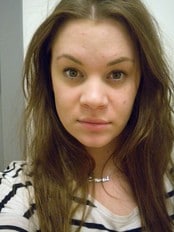 Emma Bloms Samsung-mobiltelefon skal ha eksplodert i senga hennes. (Foto: Emma Blom) Emma Bloms Samsung-mobiltelefon skal ha eksplodert i senga hennes. (Foto: Emma Blom)