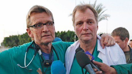 Erik Fosse og Mads Gilbert (Foto: Nasser Nasser/AP) Erik Fosse og Mads Gilbert (Foto: Nasser Nasser/AP)