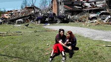 Ødeleggelser etter tornado i USA (Foto: Jim R. Bounds/Ap)