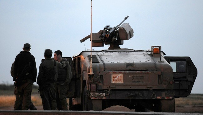 Israelsk stridsvogn (Foto: Amir Cohen/Scanpix/Reuters) Israelsk stridsvogn (Foto: Amir Cohen/Scanpix/Reuters)
