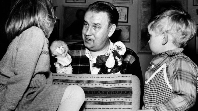 Alf Prøysen i barnetimen for de minste (Foto: Scanpix/SCANPIX) Alf Prøysen i barnetimen for de minste (Foto: Scanpix/SCANPIX)