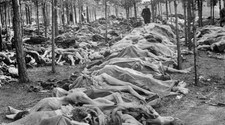 Bergen-Belsen-leiren (AFP) Bergen-Belsen-leiren (AFP)
