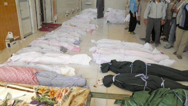 Døde mennesker i Syria (Foto: Handout/Reuters)