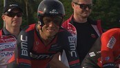 Hushovd vant lagtempo på hjemmebane - Thor Hushovd er kritisk til at laget hans BMC drøyer så lenge med å offentliggjøre hvem som skal få sykle Tour de France. Reporter: Siv Kristin Sællmann. Foto/redigering: Geir Ingar Egeland.