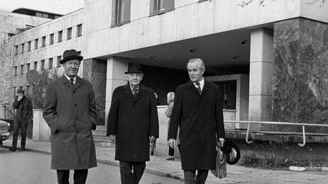 Hartvig Kiran utenfor NRK Marienlyst i 1972 (Foto: Storløkken, Aage/SCANPIX) Hartvig Kiran utenfor NRK Marienlyst i 1972 (Foto: Storløkken, Aage/SCANPIX)