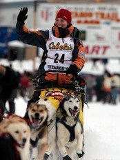 Sigrid Ekran i starten av Iditarod 2008 (Foto: Al Grillo/AP) Sigrid Ekran i starten av Iditarod 2008 (Foto: Al Grillo/AP)
