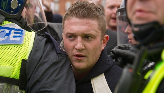 Stephen Lennon, EDL (AKATommy Robinson) (Foto: LEON NEAL/Afp) Stephen Lennon, EDL (AKATommy Robinson) (Foto: LEON NEAL/Afp)
